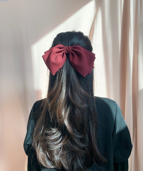 CEMONEMO（セモネモ）の「クラシカル ビッグリボン バレッタ（バレッタ/ヘアクリップ・レディース・ブラック/ベージュ/ベビーピンク/ワインレッド・FREE）」の6枚目の写真