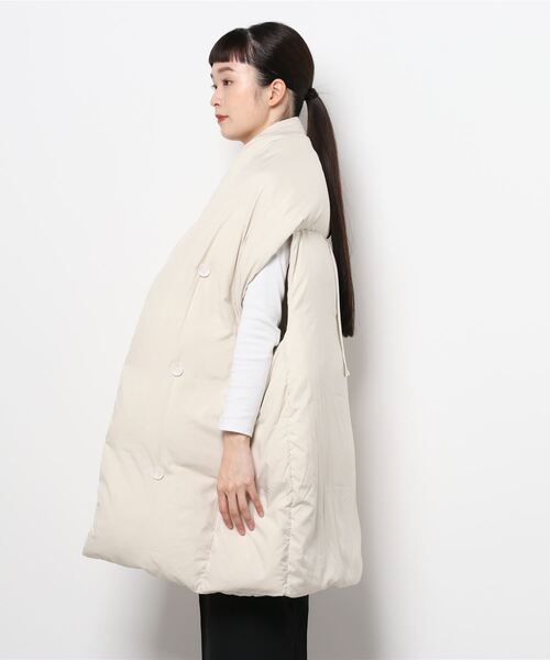 Lui's(ルイス)の「ハーフレングスダウンベスト(ダウンベスト・レディース・ブラック/アイボリー・FREE)」の4枚目の写真