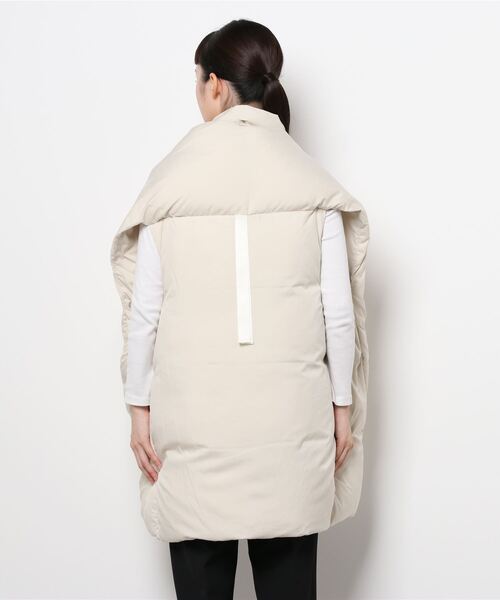 Lui's(ルイス)の「ハーフレングスダウンベスト(ダウンベスト・レディース・ブラック/アイボリー・FREE)」の3枚目の写真