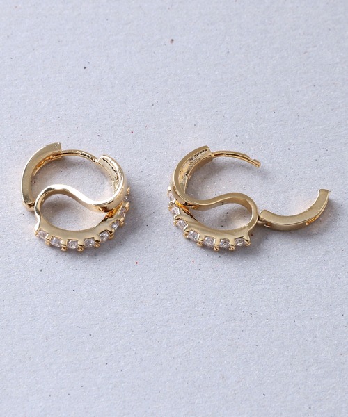 Manon's Selection（マノンズセレクション）の「ハーフストーンフープピアス（ピアス（両耳用）・レディース・シルバー/ゴールド・ONE SIZE）」の4枚目の写真