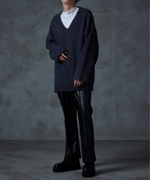 Ellno Loset(エルノロゼット)の「ブークレ深Vニット(ニット/セーター・メンズ・ダークブルー/パープル・LARGE/MEDIUM)」の5枚目の写真