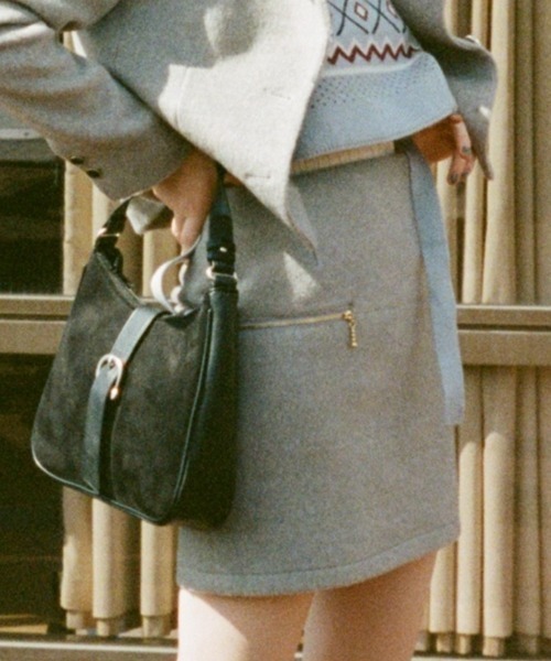 REDYAZEL(レディアゼル)の「起毛ジップ付きミニスカート(スカート・レディース・グレー/グレー系その他/ベージュ系その他・SMALL/MEDIUM)」の2枚目の写真