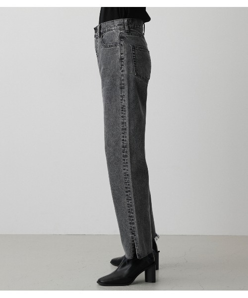 AZUL by moussy（アズールバイマウジー）の「CHEMICAL SLIT DENIM TAPERED/ケミカルスリットデニムテーパード（デニムパンツ・レディース・ライトブラック/ブラウン・MEDIUM/SMALL/LARGE/X-SMALL）」の15枚目の写真