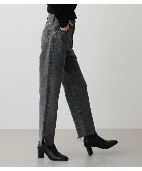 AZUL by moussy（アズールバイマウジー）の「CHEMICAL SLIT DENIM TAPERED/ケミカルスリットデニムテーパード（デニムパンツ・レディース・ライトブラック/ブラウン・MEDIUM/SMALL/LARGE/X-SMALL）」の17枚目の写真