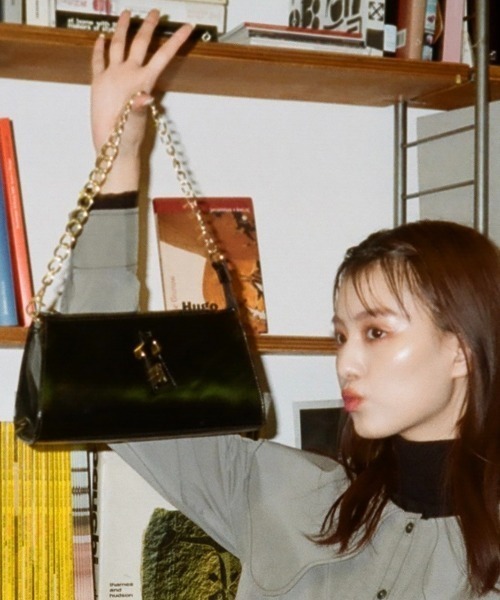 REDYAZEL（レディアゼル）の「オリジナルＲＡチェーンＢＡＧ（ショルダーバッグ・レディース・ブラック/グレー/ブルー・FREE）」の2枚目の写真