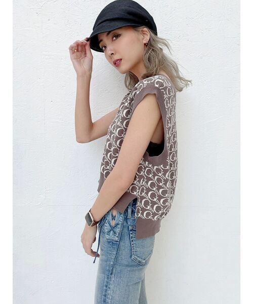 GYDA（ジェイダ）の「Vネック GYDA PATTERN ニットベスト（ニット/セーター・レディース・ベージュ/アイボリー・FREE）」の7枚目の写真