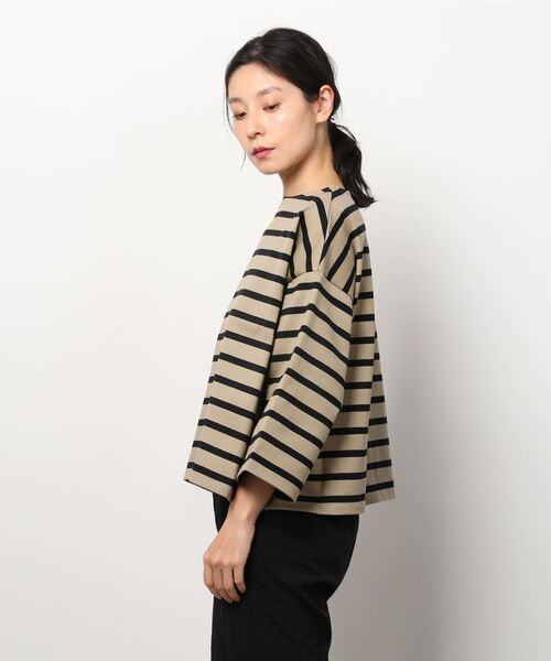 Mackintosh(マッキントッシュ)の「BALMAE BOAT NECK BOX FIT T-SHIRT(Tシャツ/カットソー・レディース・ホワイト×ブルー/ホワイト×ネイビー/ベージュ×ブラック・L)」の4枚目の写真