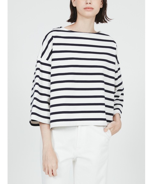 Mackintosh(マッキントッシュ)の「BALMAE BOAT NECK BOX FIT T-SHIRT(Tシャツ/カットソー・レディース・ホワイト×ブルー/ホワイト×ネイビー/ベージュ×ブラック・L)」の2枚目の写真
