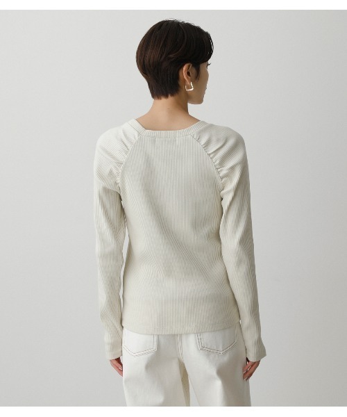 AZUL by moussy（アズールバイマウジー）の「SHOULDER SHIRRING TOPS（Tシャツ/カットソー・レディース・オフホワイト/ライム/スモークピンク/ブラック・SMALL/MEDIUM）」の10枚目の写真