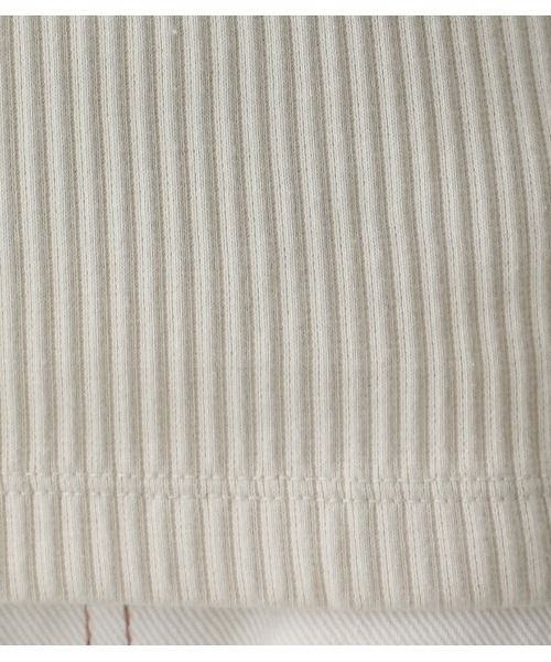 AZUL by moussy（アズールバイマウジー）の「SHOULDER SHIRRING TOPS（Tシャツ/カットソー・レディース・オフホワイト/ライム/スモークピンク/ブラック・SMALL/MEDIUM）」の13枚目の写真