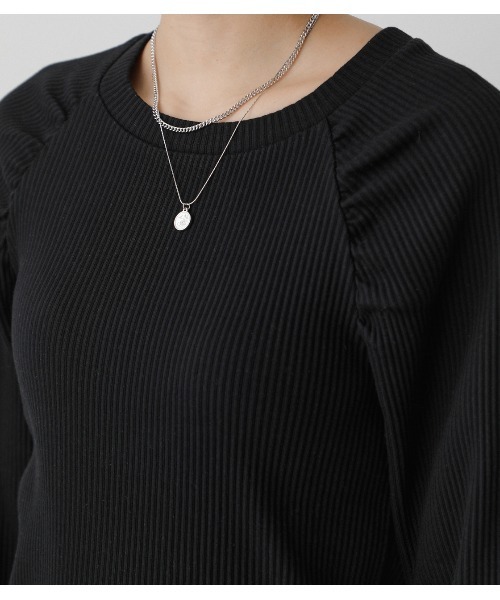 AZUL by moussy（アズールバイマウジー）の「SHOULDER SHIRRING TOPS（Tシャツ/カットソー・レディース・オフホワイト/ライム/スモークピンク/ブラック・SMALL/MEDIUM）」の20枚目の写真