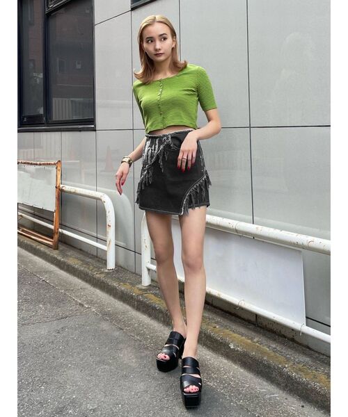 EMODA（エモダ）の「ウェーブスイッチングラップショートパンツ（デニムパンツ・レディース・ブラック/インディゴブルー・SMALL/MEDIUM）」の9枚目の写真