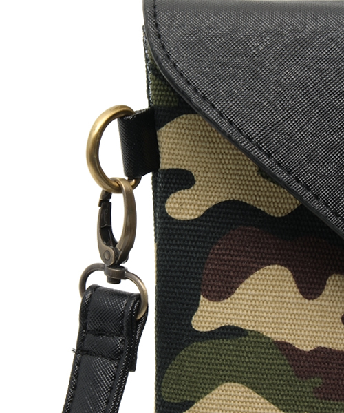 ROSE BUD(ローズバッド)の「【non no 掲載】(LL ACCESSORIES) B1735 CAMOFLAGE CLUTCH BAG(クラッチバッグ・レディース・ホワイト×ブラック/グリーン・ONE SIZE)」の10枚目の写真