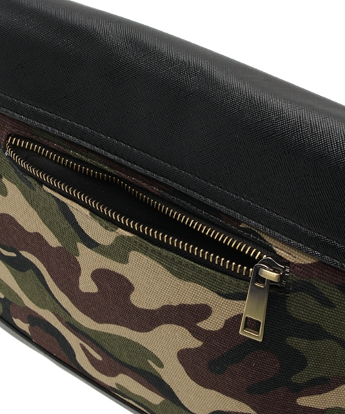 ROSE BUD(ローズバッド)の「【non no 掲載】(LL ACCESSORIES) B1735 CAMOFLAGE CLUTCH BAG(クラッチバッグ・レディース・ホワイト×ブラック/グリーン・ONE SIZE)」の8枚目の写真