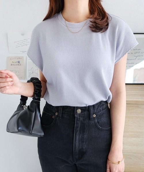 andme（アンドミー）の「テレコリブ半袖フレンチスリーブTシャツ（Tシャツ/カットソー・レディース・チャコールグレー/ブラック/オフホワイト/ブルー系その他/イエロー/ピンクベージュ/ブラウン系その他/ネイビー・M/L）」の6枚目の写真