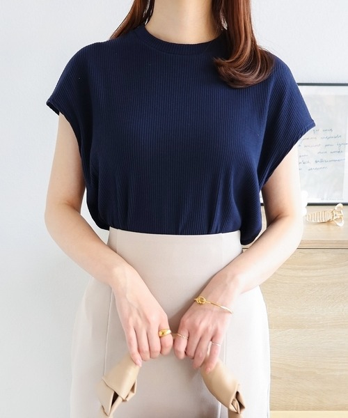 andme（アンドミー）の「テレコリブ半袖フレンチスリーブTシャツ（Tシャツ/カットソー・レディース・チャコールグレー/ブラック/オフホワイト/ブルー系その他/イエロー/ピンクベージュ/ブラウン系その他/ネイビー・M/L）」の5枚目の写真