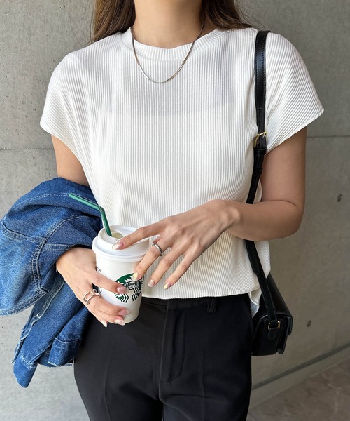 andme（アンドミー）の「テレコリブ半袖フレンチスリーブTシャツ（Tシャツ/カットソー・レディース・チャコールグレー/ブラック/オフホワイト/ブルー系その他/イエロー/ピンクベージュ/ブラウン系その他/ネイビー・M/L）」の9枚目の写真