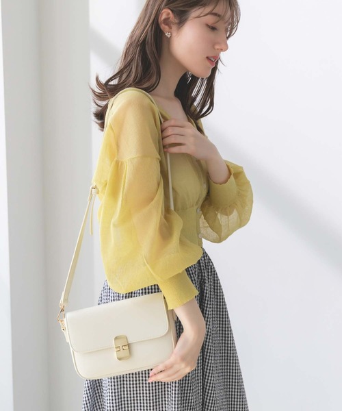 fifth(フィフス)の「ゴールド釦フラップカラーバッグ(ショルダーバッグ・レディース・ホワイト/イエロー/ラベンダー・FREE)」の4枚目の写真