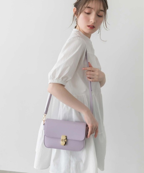 fifth(フィフス)の「ゴールド釦フラップカラーバッグ(ショルダーバッグ・レディース・ホワイト/イエロー/ラベンダー・FREE)」の22枚目の写真
