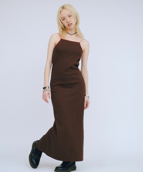 WHO'S WHO gallery(フーズフーギャラリー)の「リブナローバイカラーキャミワンピース(ワンピース・レディース・ブラック/ブラウン/サックスブルー・FREE)」の13枚目の写真