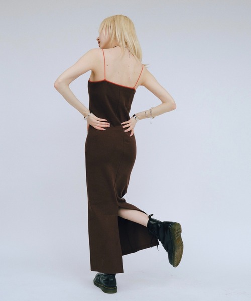 WHO'S WHO gallery(フーズフーギャラリー)の「リブナローバイカラーキャミワンピース(ワンピース・レディース・ブラック/ブラウン/サックスブルー・FREE)」の16枚目の写真