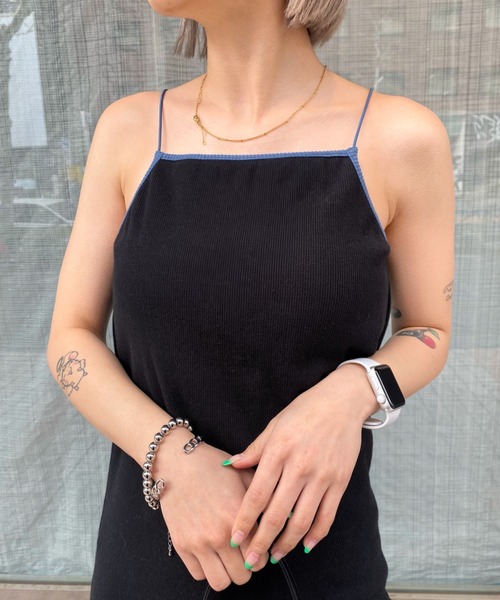 WHO'S WHO gallery(フーズフーギャラリー)の「リブナローバイカラーキャミワンピース(ワンピース・レディース・ブラック/ブラウン/サックスブルー・FREE)」の4枚目の写真