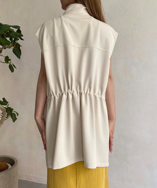 CAPRICIEUX LE'MAGE(カプリシューレマージュ)の「大人ミリタリーベスト(その他アウター・レディース・ブラック/アイボリー・FREE)」の5枚目の写真