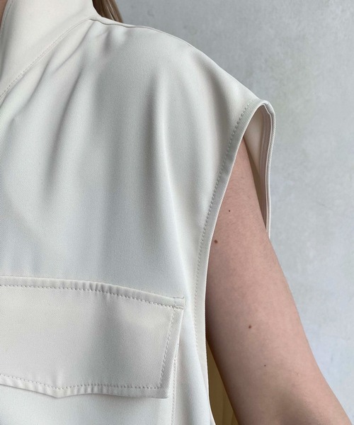 CAPRICIEUX LE'MAGE(カプリシューレマージュ)の「大人ミリタリーベスト(その他アウター・レディース・ブラック/アイボリー・FREE)」の10枚目の写真