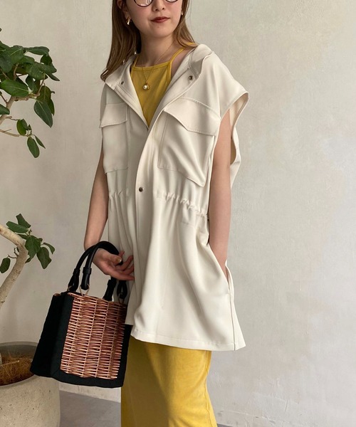 CAPRICIEUX LE'MAGE(カプリシューレマージュ)の「大人ミリタリーベスト(その他アウター・レディース・ブラック/アイボリー・FREE)」の22枚目の写真