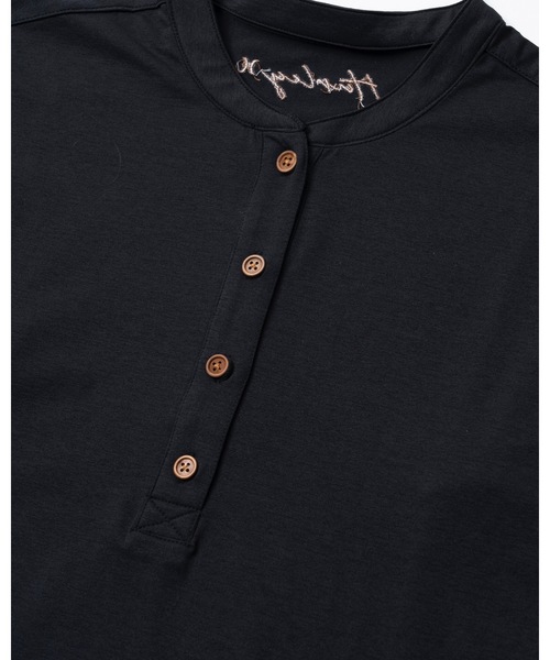 Hurley (ハーレー)の「W HENRY NECK RG / ハーレー レディースラッシュガード UPF50(ラッシュガード・レディース・ホワイト/ブラック・SMALL/MEDIUM/X-SMALL)」の11枚目の写真