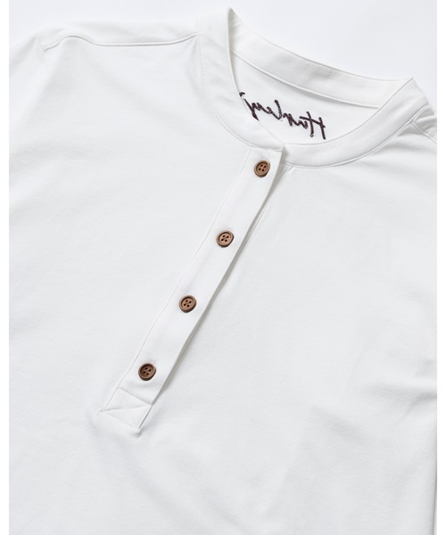 Hurley (ハーレー)の「W HENRY NECK RG / ハーレー レディースラッシュガード UPF50(ラッシュガード・レディース・ホワイト/ブラック・SMALL/MEDIUM/X-SMALL)」の8枚目の写真