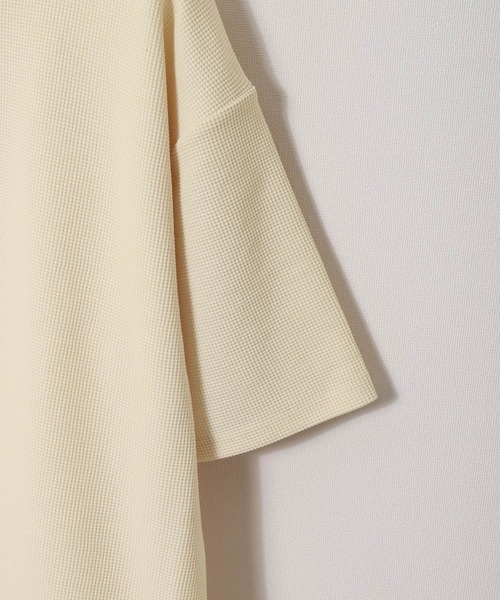 ZIP FIVE（ジップファイブ）の「【ZIP FIVE】ヘビーウェイト 吸水速乾 ドライワッフル レギュラー サーマル 半端袖 Tシャツ クルー / ヘンリーネック（Tシャツ/カットソー・メンズ・ブラック/ベージュ/イエロー/ブルー/グリーン/アイボリー/オートミール/チャコール/ブラック系/グレー系/ベージュ系/アイボリー系/アイボリー系1/グリーン系/ブルー系/イエロー系・SMALL/MEDIUM/LARGE/X-LARGE）」の19枚目の写真