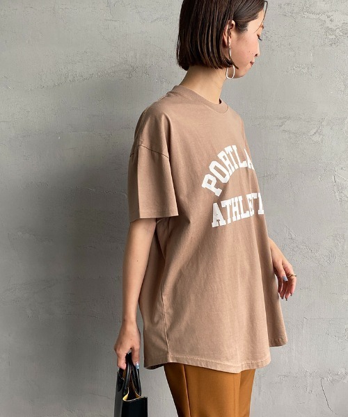 SCREEN STARS（スクリーンスターズ）の「[SCREEN STARS/スクリーンスターズ] 別注 ラウンドヘム カレッジプリントTシャツ（Tシャツ/カットソー・レディース・ホワイト/モカ/ブルー/ブラック・F）」の3枚目の写真