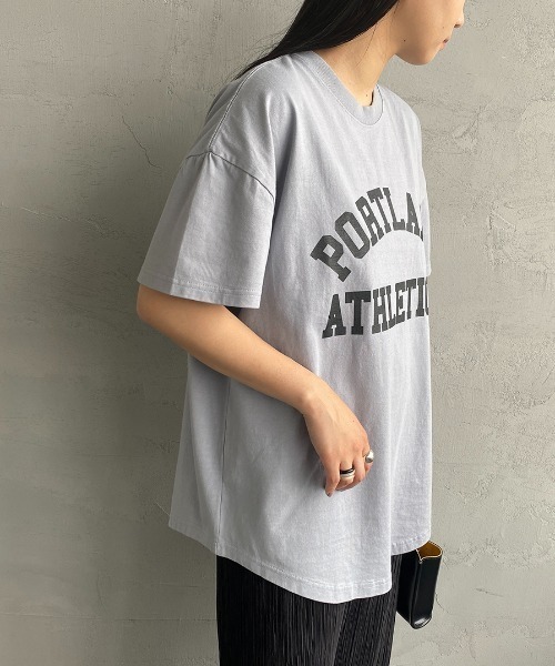 SCREEN STARS（スクリーンスターズ）の「[SCREEN STARS/スクリーンスターズ] 別注 ラウンドヘム カレッジプリントTシャツ（Tシャツ/カットソー・レディース・ホワイト/モカ/ブルー/ブラック・F）」の7枚目の写真