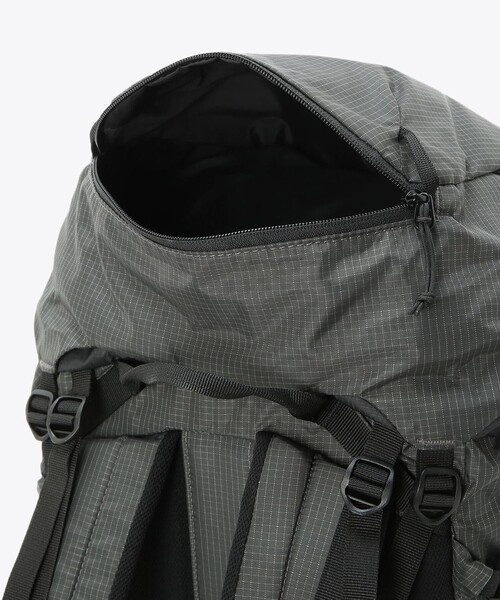 MOUNTAIN HARDWEAR(マウンテンハードウェアー)の「【Mountain Hardwear】マウンテンライト28(バックパック/リュック・メンズ・ブラック・FREE)」の12枚目の写真