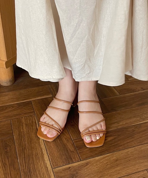 shopnikoniko（ショップニコニコ）の「ミュールサンダル ストラップ スクエア ヒール（サンダル・レディース・ホワイト/ブラック/ブラウン/カーキ・LL/S/M/L）」の8枚目の写真