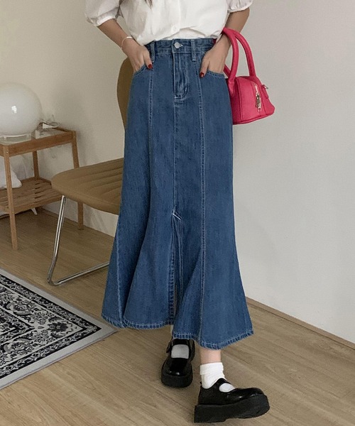 ANOTHER S（アナザーエス）の「フロントスリット マーメイドライン ロングデニムスカート（スカート・レディース・ブルー・S/M/L）」の4枚目の写真