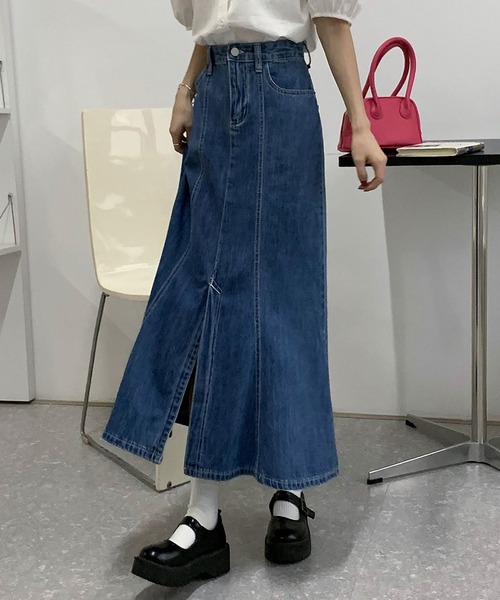 ANOTHER S（アナザーエス）の「フロントスリット マーメイドライン ロングデニムスカート（スカート・レディース・ブルー・S/M/L）」の5枚目の写真