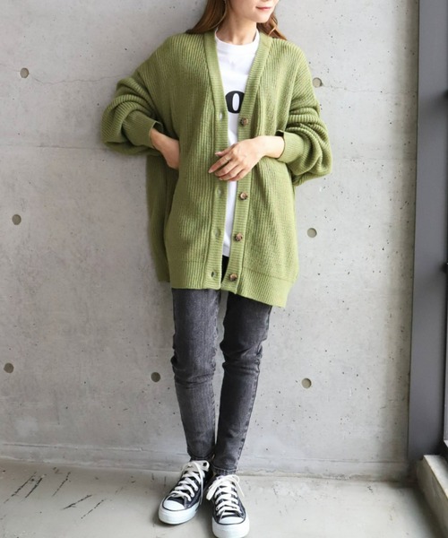 moment+(モーメントプラス)の「6G ビッグシルエットカラーニットカーディガン(カーディガン/ボレロ・レディース・チャコールグレー/ブラック/ダークグリーン/ピンク/オレンジ/ブルー/ライトグリーン/アイボリー/グレイッシュベージュ・FREE)」の13枚目の写真