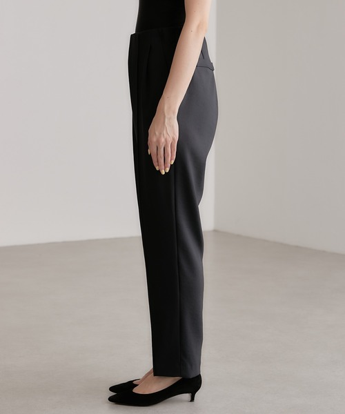 COLLAGE GALLARDAGALANTE(コラージュガリャルダガランテ)の「美シルエット/フルダルテーパードパンツ/手洗い可(スラックス・レディース・ブラック/ホワイト・0/1)」の22枚目の写真