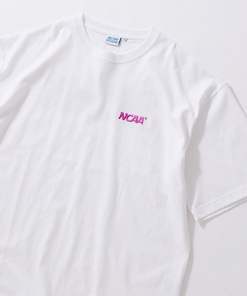NCAA(エヌシーエーエー)の「【NCAA×JOURNAL STANDARD】別注 プリントロゴTシャツ(Tシャツ/カットソー・メンズ・ホワイト/ネイビー/グレー/ライトイエロー/コバルトブルー・MEDIUM/LARGE)」の1枚目の写真