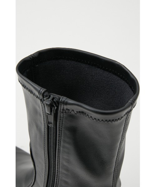 SLY（スライ）の「ROUND TOE CHUNKY FIT BOOTS ラウンドトゥ チャンキー フィットブーツ 厚底 ボリュームソール（ブーツ・レディース・ブラック/ベージュ・MEDIUM/LARGE/SMALL）」の10枚目の写真