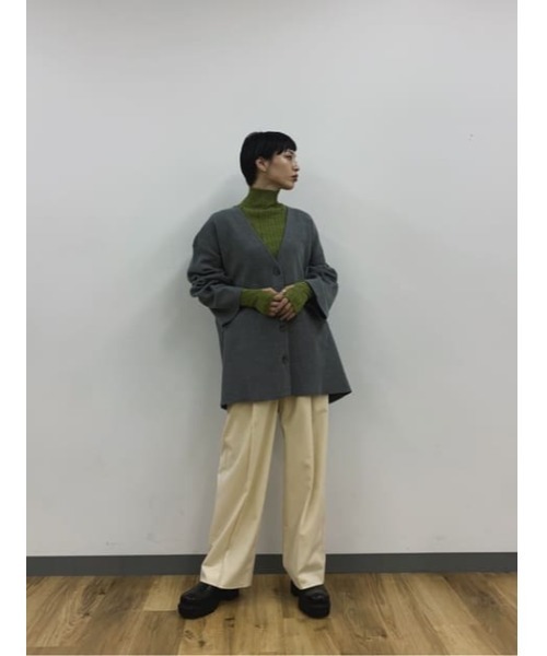 SLY（スライ）の「ROUND TOE CHUNKY FIT BOOTS ラウンドトゥ チャンキー フィットブーツ 厚底 ボリュームソール（ブーツ・レディース・ブラック/ベージュ・MEDIUM/LARGE/SMALL）」の22枚目の写真