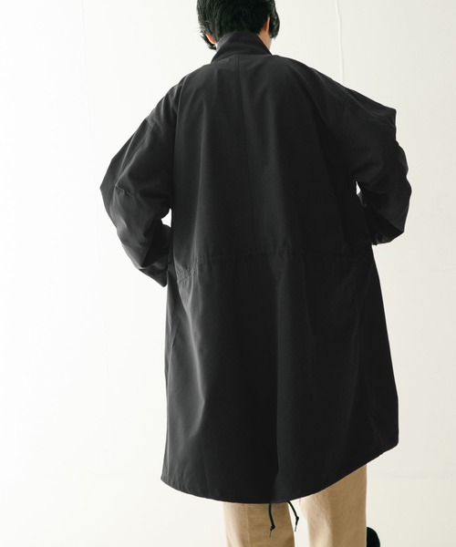 ITEMS URBANRESEARCH（アイテムズ アーバンリサーチ）の「オーバーサイズ モッズコート（モッズコート・メンズ・ブラック/グレー/カーキ・MEDIUM/LARGE）」の19枚目の写真