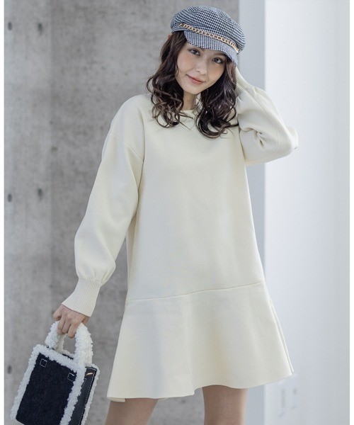 clear（クリア）の「ボトムフレアミニニットワンピース（ワンピース・レディース・ブラック/ピンク/アイボリー・F）」の2枚目の写真