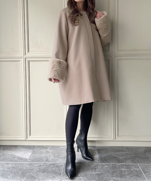 JUNOAH（ジュノア）の「袖口ファーノーカラーコート（ノーカラーコート・レディース・アイボリー/ブラック/ピンク系その他・MEDIUM/LARGE/X-LARGE）」の15枚目の写真