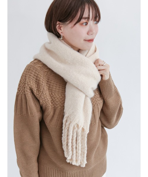 Lugnoncure（ルノンキュール）の「無地ブークレストール（ストール/ショール・レディース・イエロー/ネイビー/オフホワイト・ﾌﾘ-）」の2枚目の写真