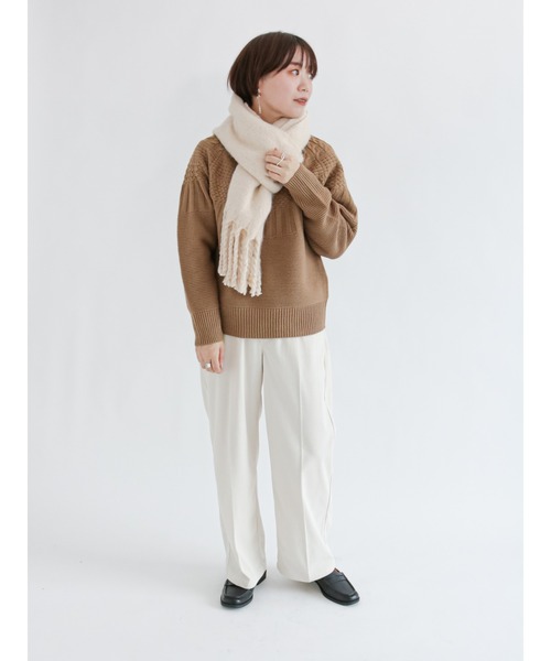 Lugnoncure（ルノンキュール）の「無地ブークレストール（ストール/ショール・レディース・イエロー/ネイビー/オフホワイト・ﾌﾘ-）」の4枚目の写真