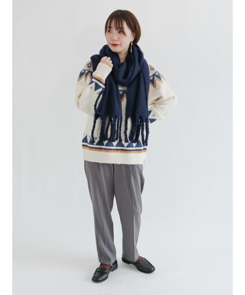 Lugnoncure（ルノンキュール）の「無地ブークレストール（ストール/ショール・レディース・イエロー/ネイビー/オフホワイト・ﾌﾘ-）」の5枚目の写真