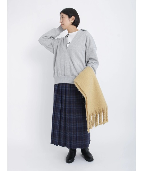 Lugnoncure（ルノンキュール）の「無地ブークレストール（ストール/ショール・レディース・イエロー/ネイビー/オフホワイト・ﾌﾘ-）」の10枚目の写真